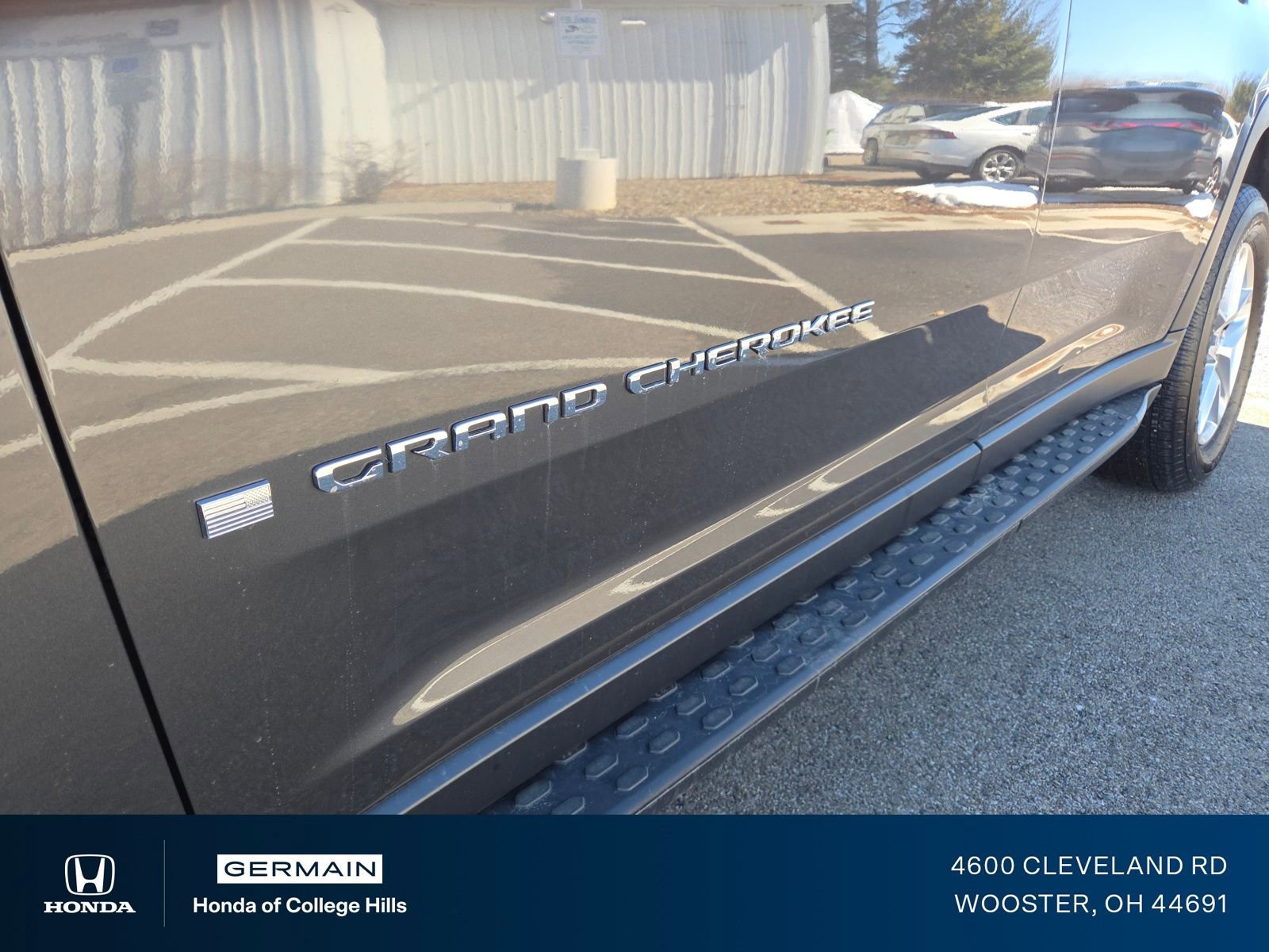 Used 2022 Jeep Grand Cherokee L Laredo w/ Luxury Tech Group I image 18