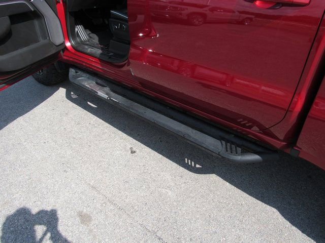 Used 2022 GMC Sierra 1500 AT4X image 13