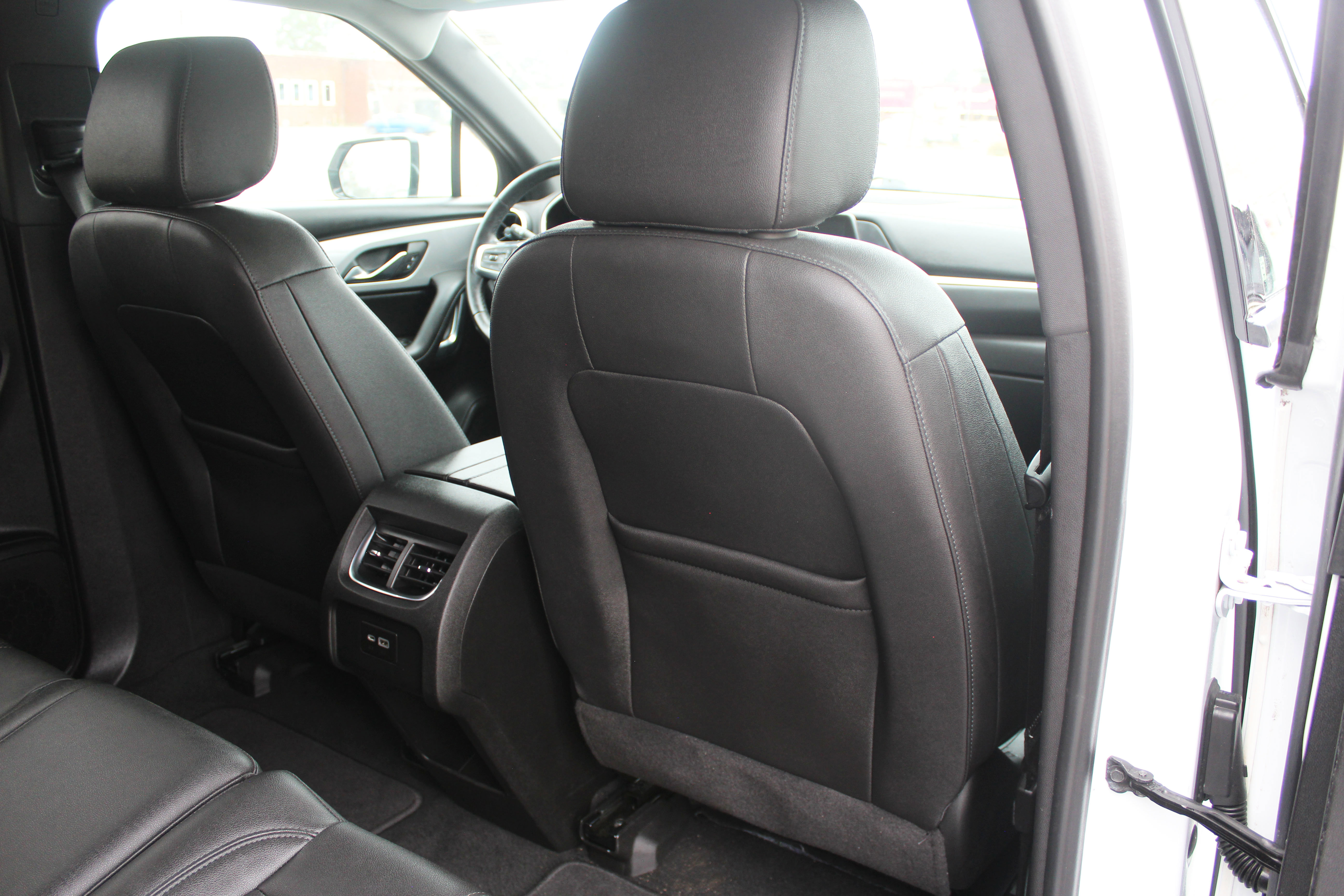 Used 2022 Chevrolet Blazer LT image 46