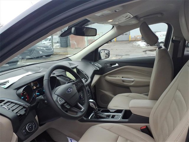 Used 2019 Ford Escape Titanium image 11