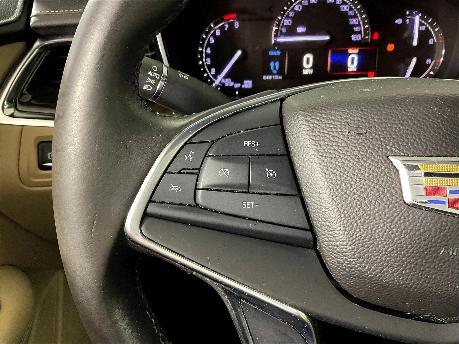 Used 2017 Cadillac XT5 FWD image 11