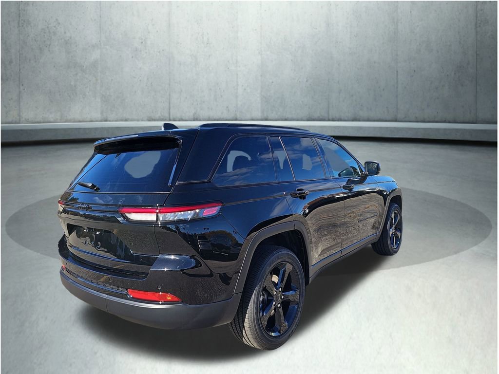 New 2025 Jeep Grand Cherokee Altitude image 5