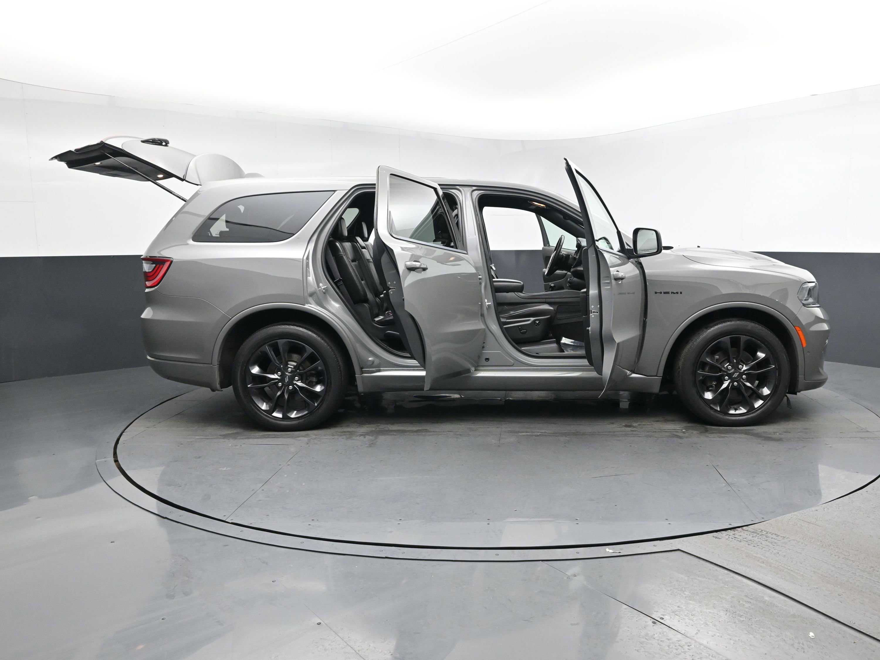 Used 2022 Dodge Durango R/T w/ Blacktop Package image 30
