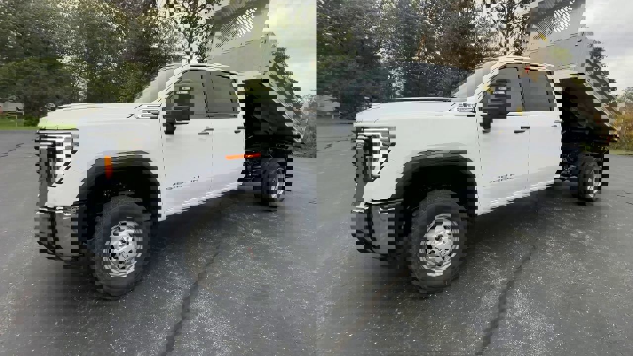 New 2025 GMC Sierra 3500 Pro w/ Convenience Package image 4