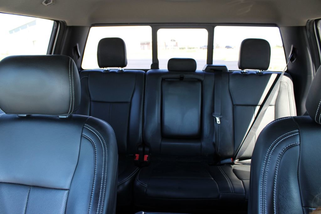 Used 2019 Ford F150 Lariat w/ Equipment Group 501A Mid image 17