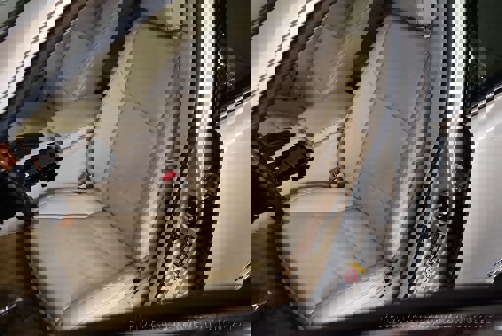 Used 2013 Lexus ES 300h image 6