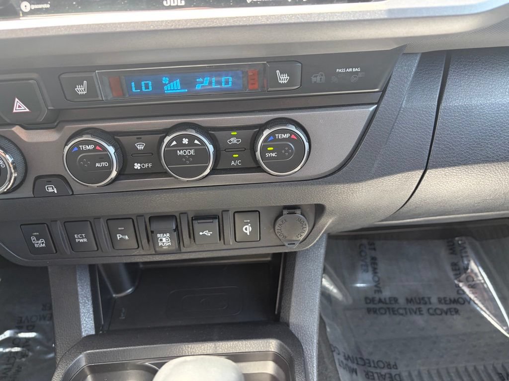 Used 2023 Toyota Tacoma TRD Off-Road w/ TRD Premium Off Road Package AWD/4WD image 37