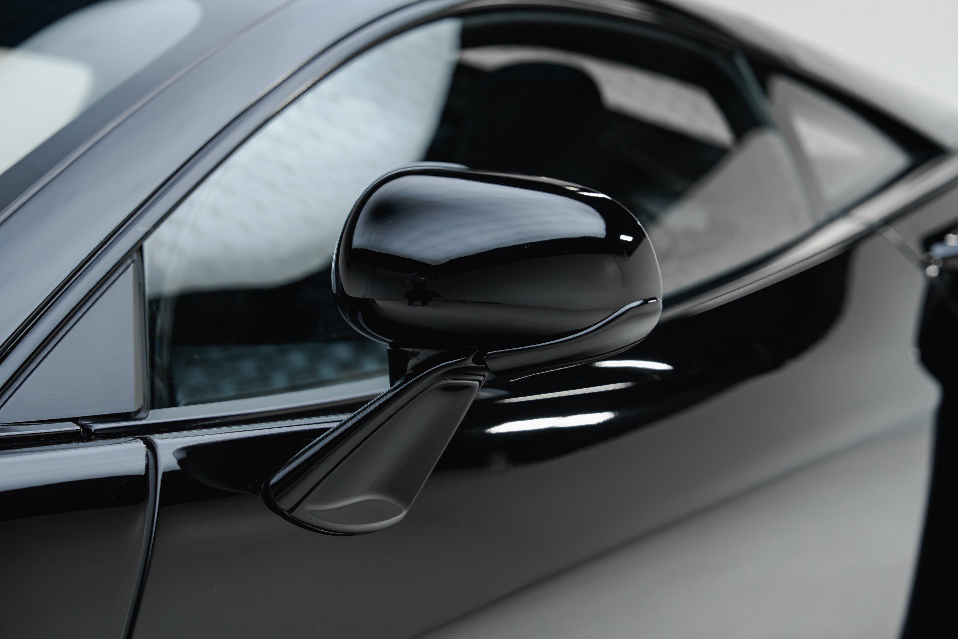 Used 2023 McLaren GT RWD image 22