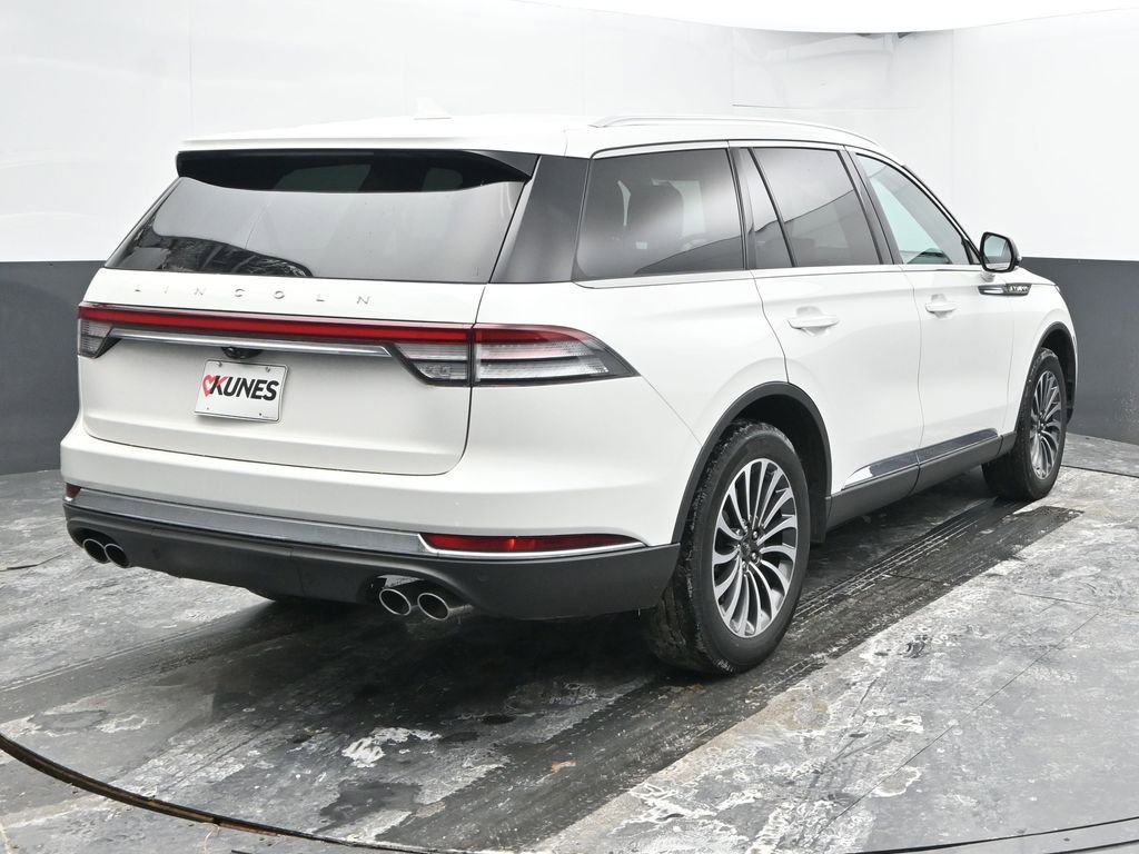 Used 2023 Lincoln Aviator AWD w/ Premium Package image 10