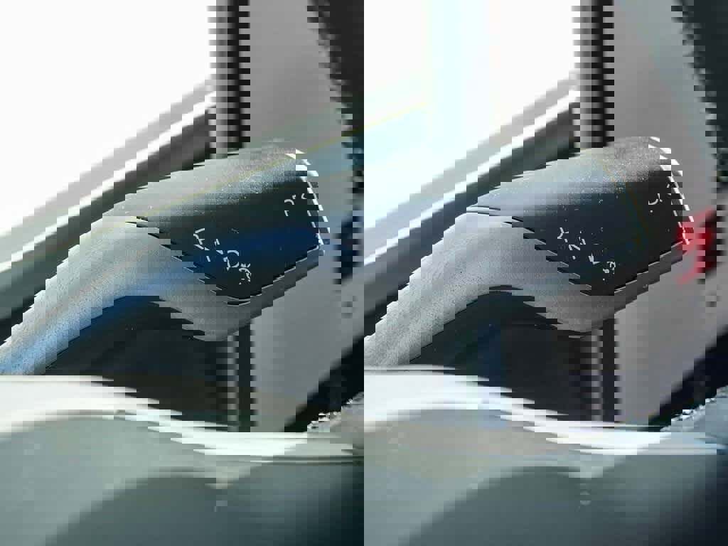 Used 2024 Tesla Model Y Long Range image 17