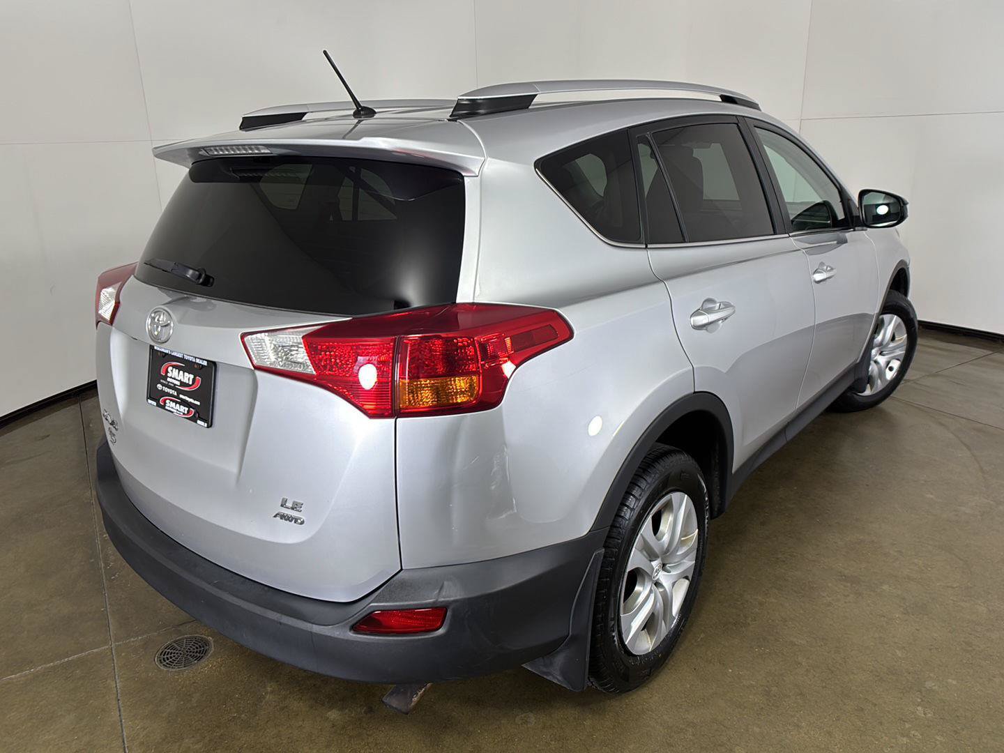 Used 2013 Toyota RAV4 LE AWD/4WD image 10