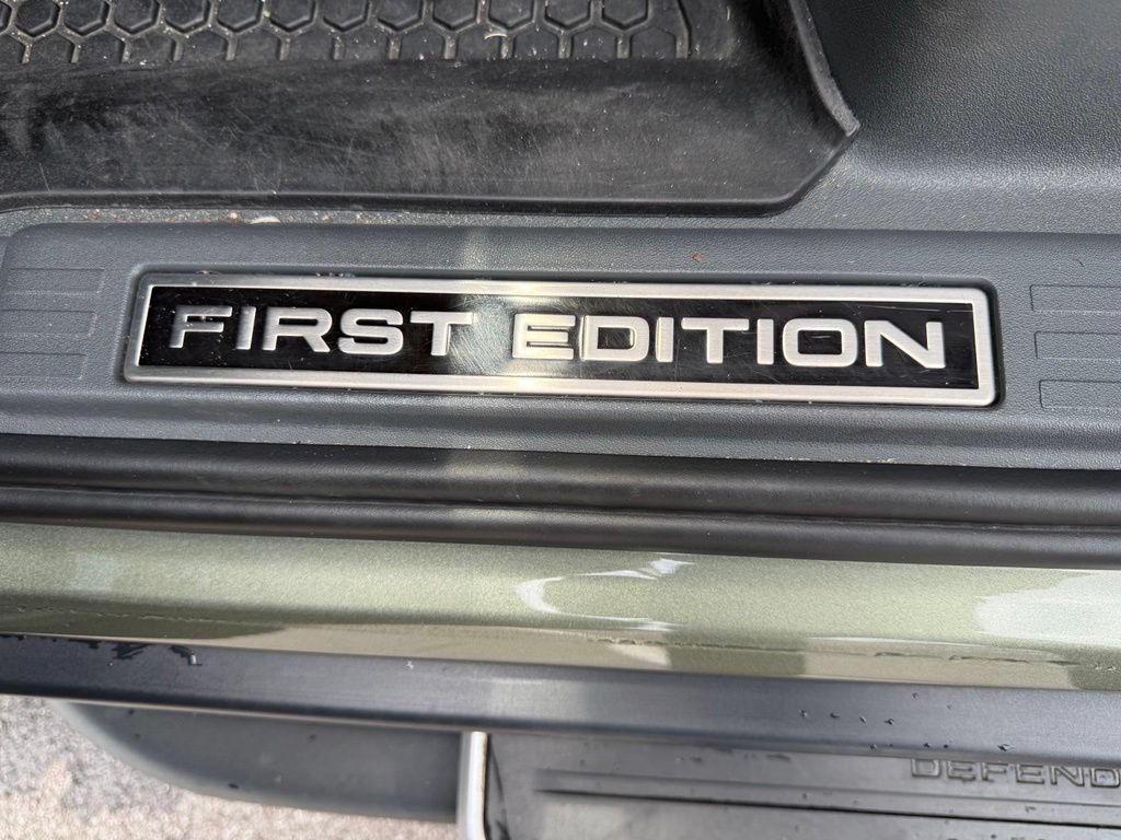 Used 2020 Land Rover Defender 110 First Edition AWD/4WD image 30
