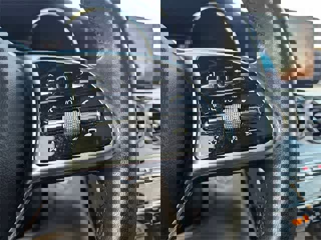 Used 2021 Mercedes-Benz GLC 300 image 25