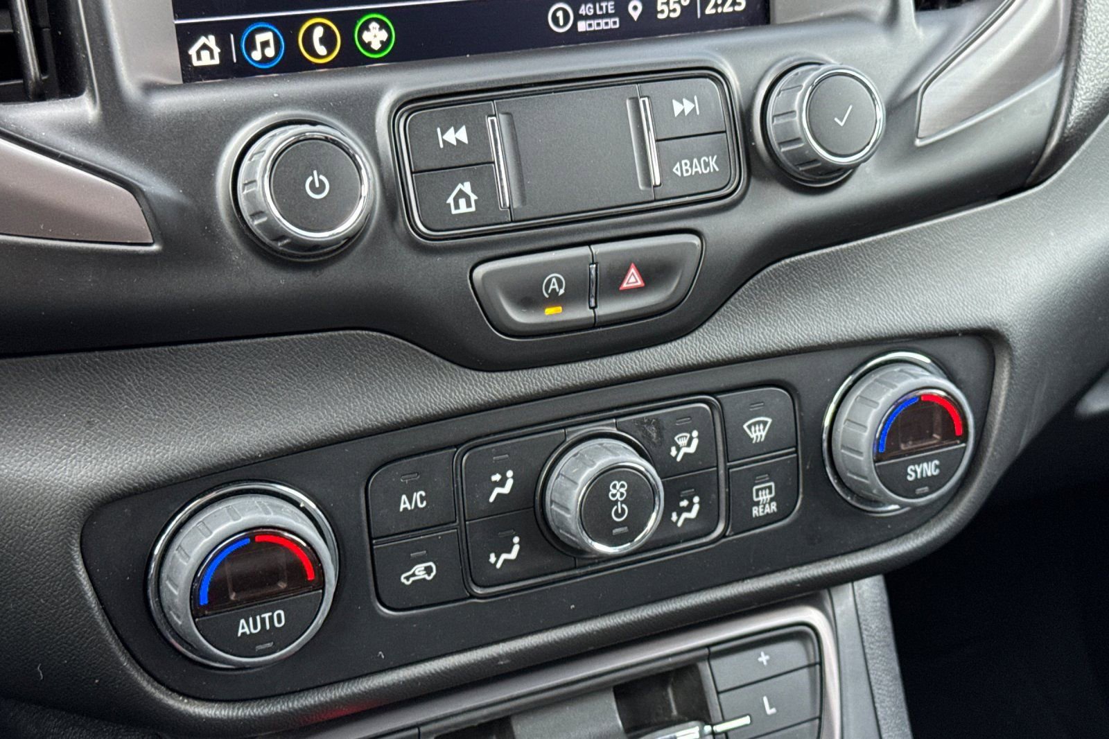 Certified 2023 GMC Terrain AT4 image 22