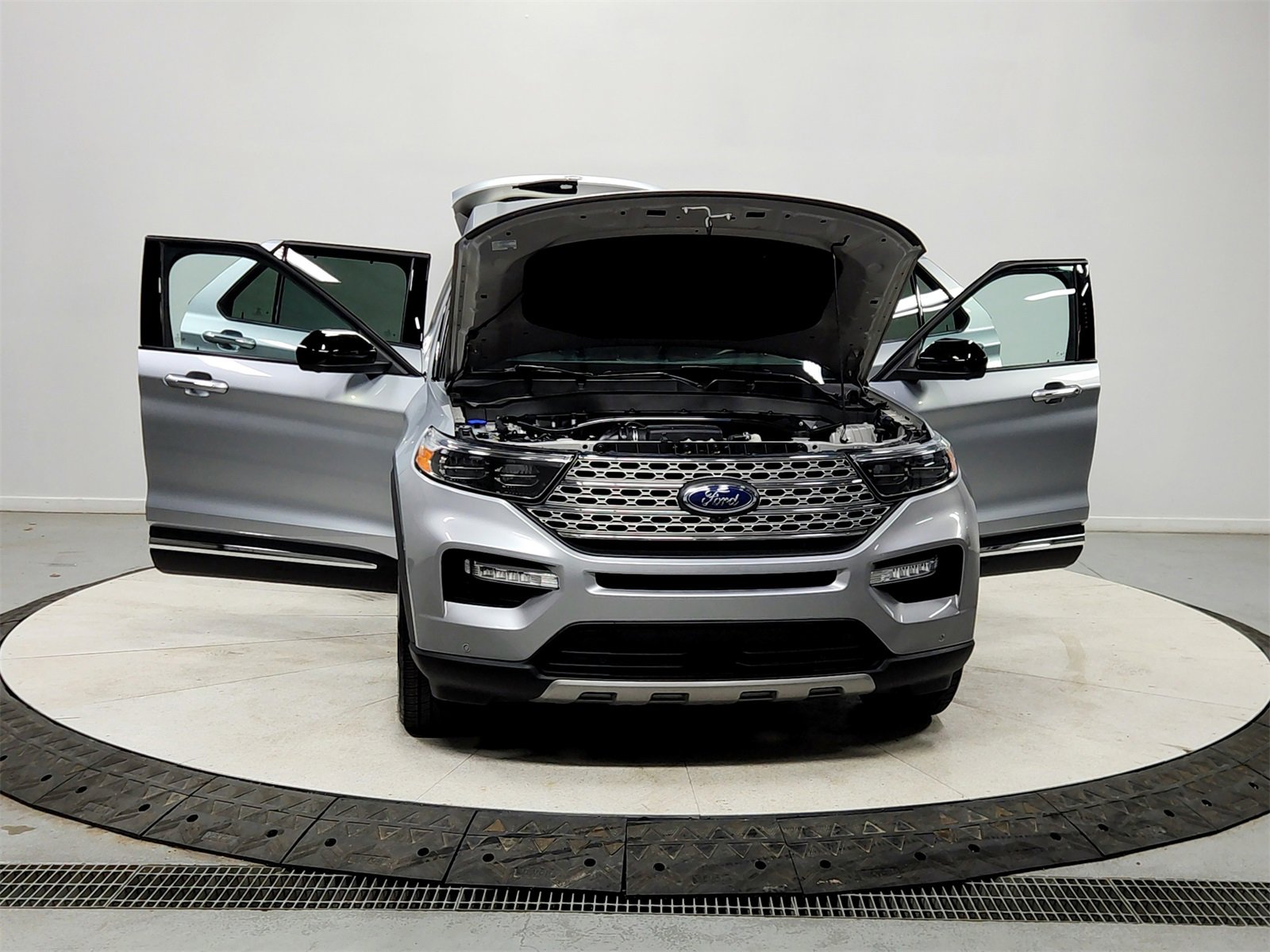 Used 2023 Ford Explorer Limited image 10