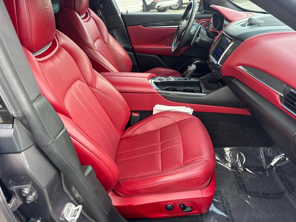 Used 2018 Maserati Levante GranSport image 13