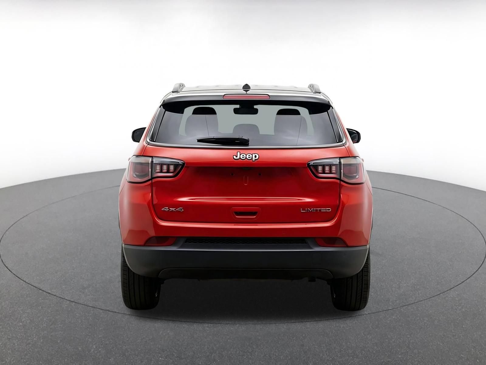 Used 2025 Jeep Compass Limited AWD/4WD image 8