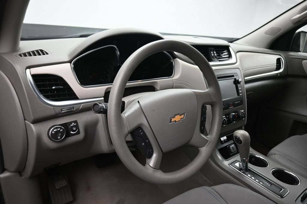 Used 2016 Chevrolet Traverse LS FWD image 13