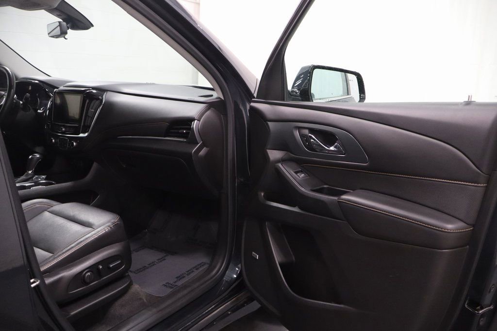 Used 2019 Chevrolet Traverse Premier w/ Driver Confidence II Package FWD image 15