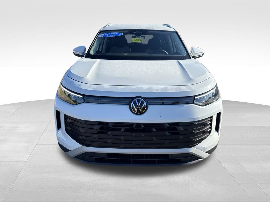 Used 2026 Volkswagen Tiguan S FWD image 3