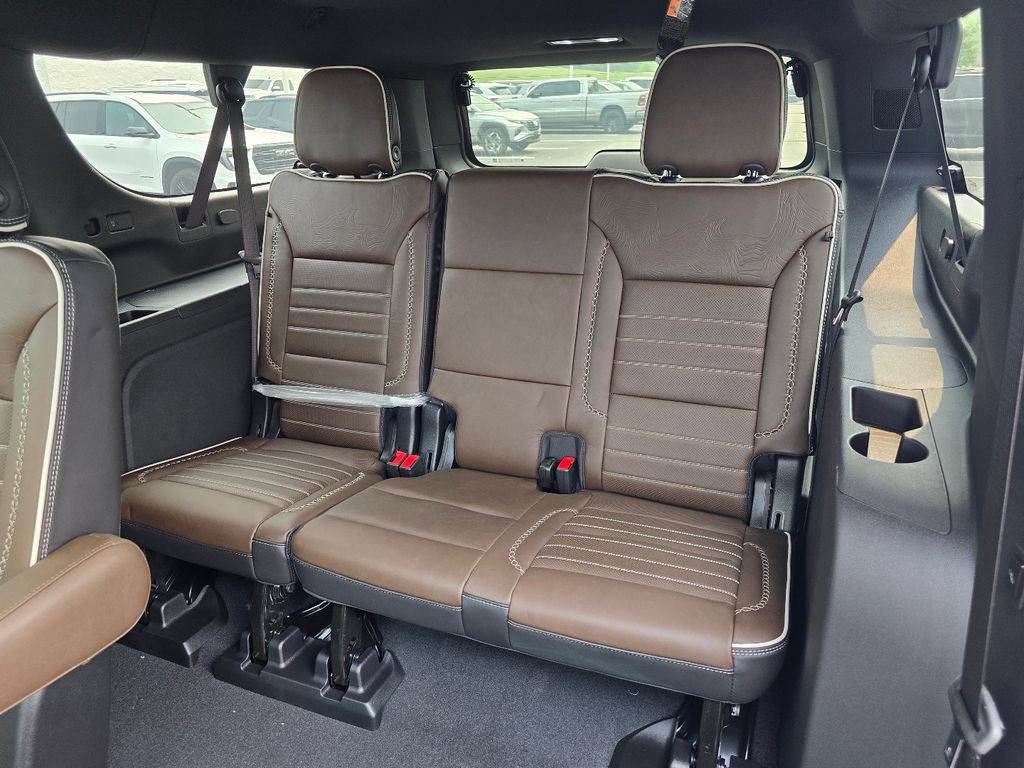 New 2026 GMC Yukon XL Denali Ultimate AWD/4WD image 27