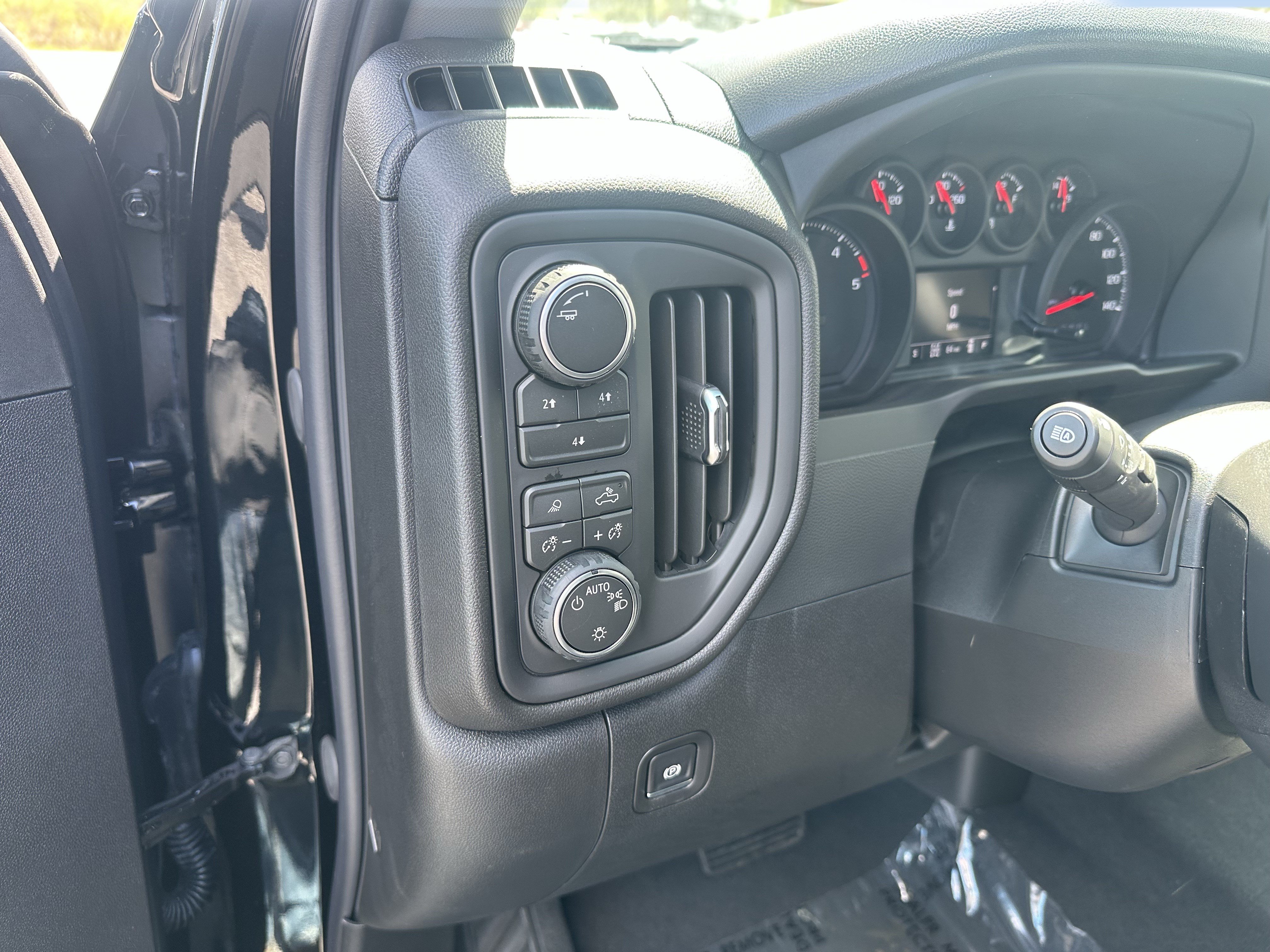New 2026 Chevrolet Silverado 2500 Custom w/ Custom Value Package AWD/4WD image 10