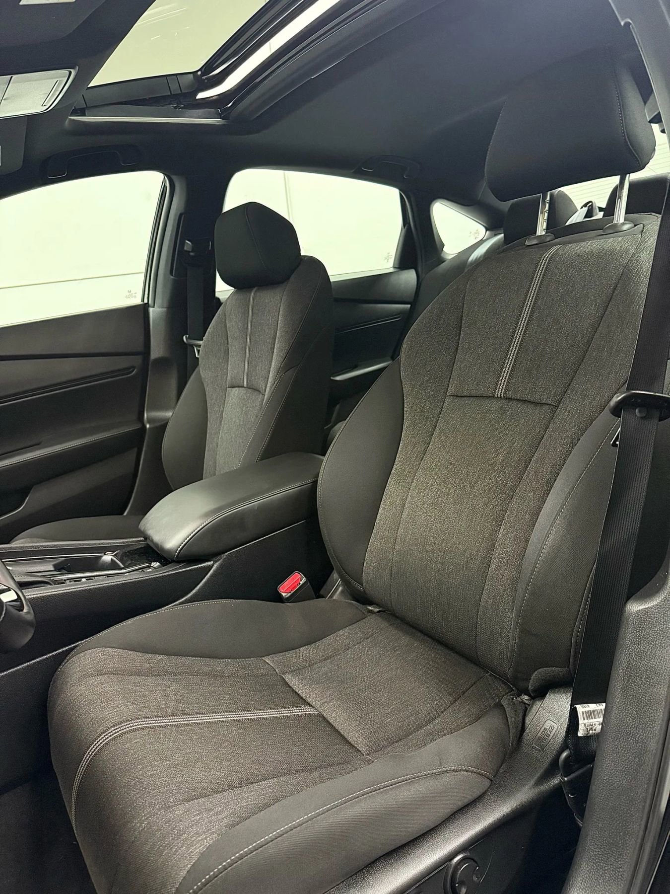 Used 2024 Honda Accord Sport image 9