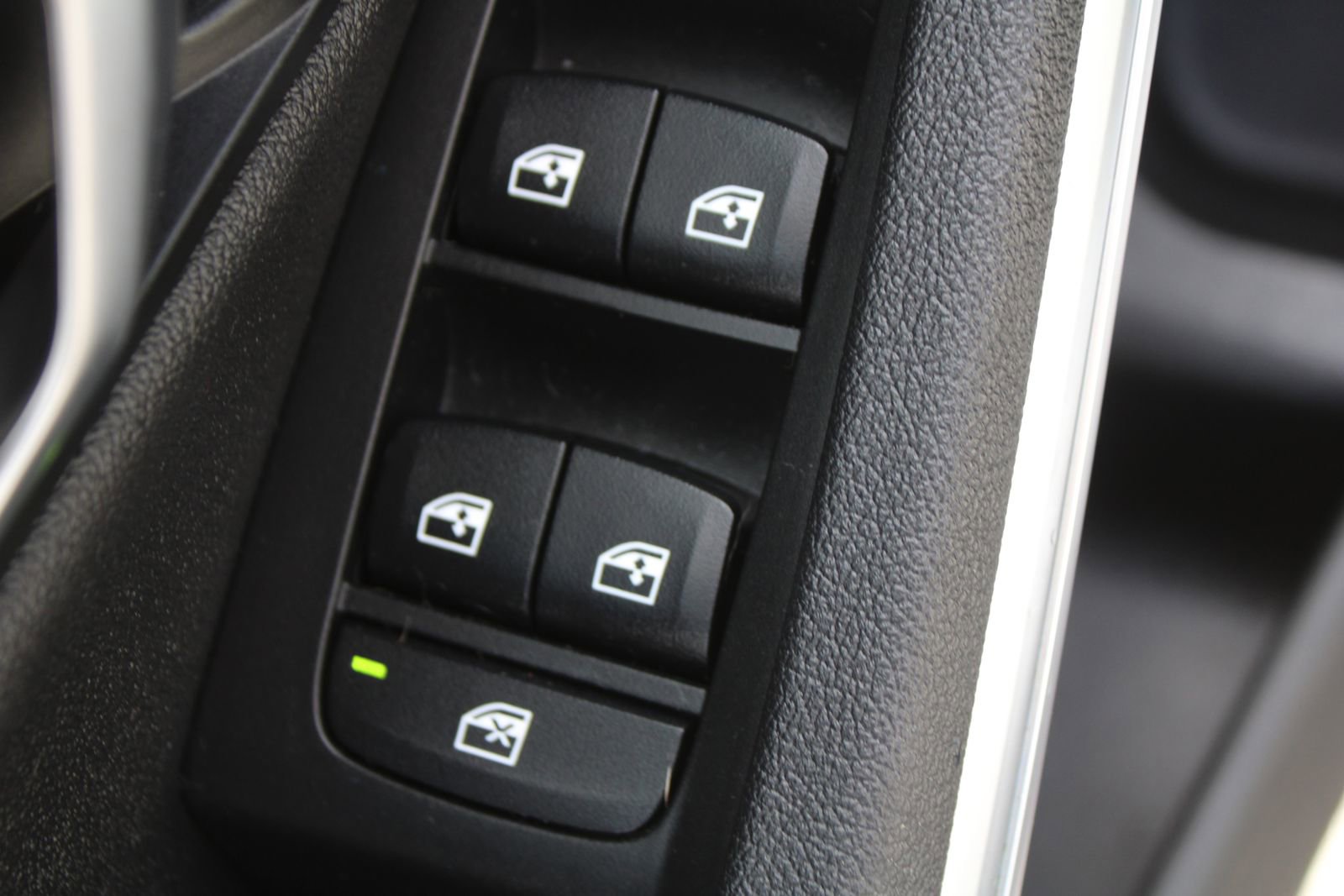 Used 2021 BMW 330i 330i w/ Premium Package image 19