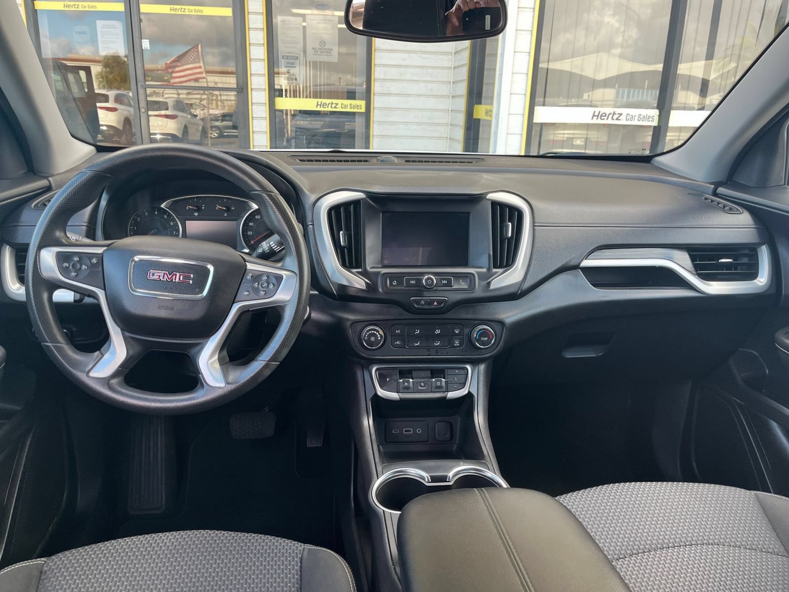 Used 2024 GMC Terrain SLE FWD image 30
