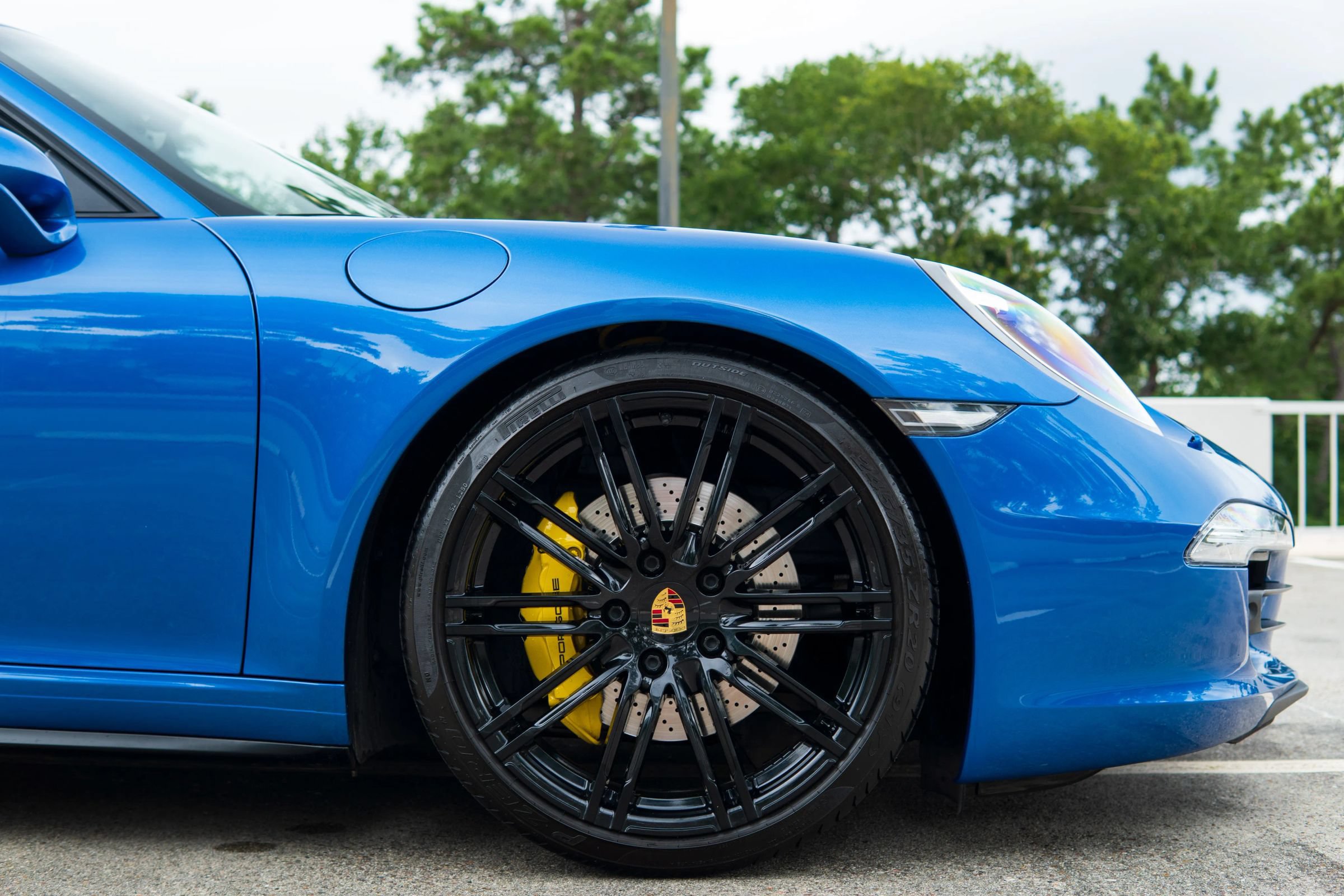 Used 2015 Porsche 911 Targa 4S w/ Sport Chrono Package AWD/4WD image 32