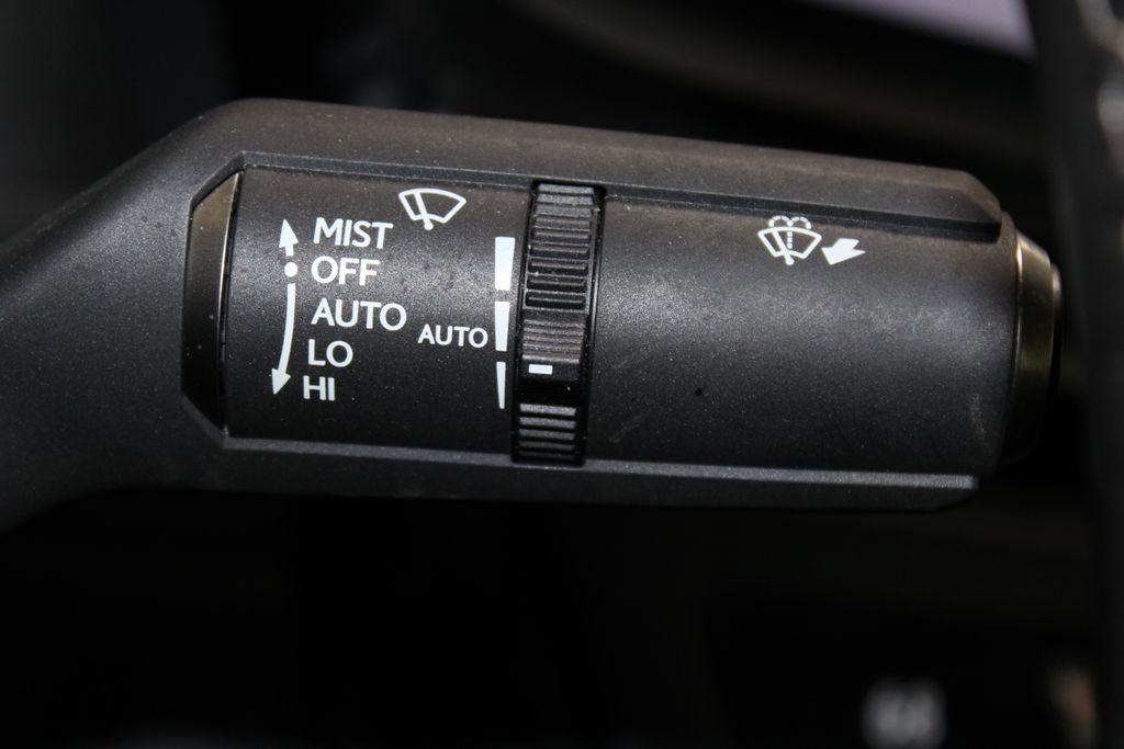 Used 2022 Lexus ES 300h F Sport image 28