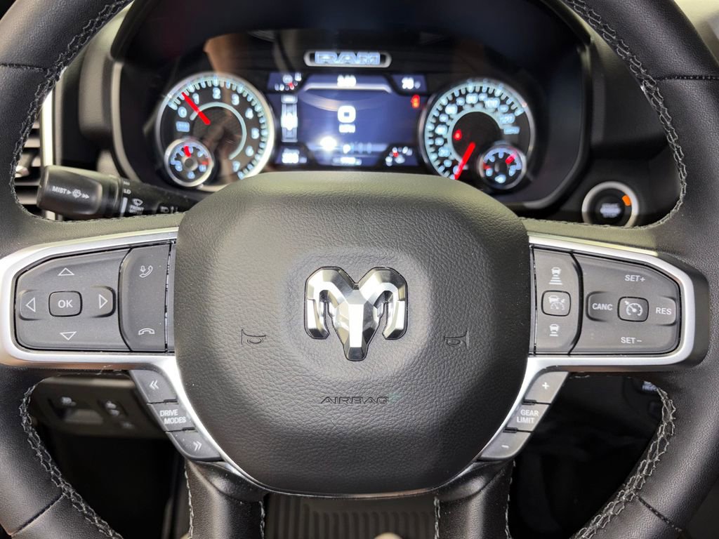 Used 2025 RAM 1500 Big Horn AWD/4WD image 11