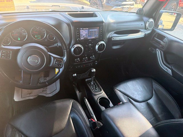 Used 2013 Jeep Wrangler Unlimited Rubicon w/ Dual Top Group AWD/4WD image 19