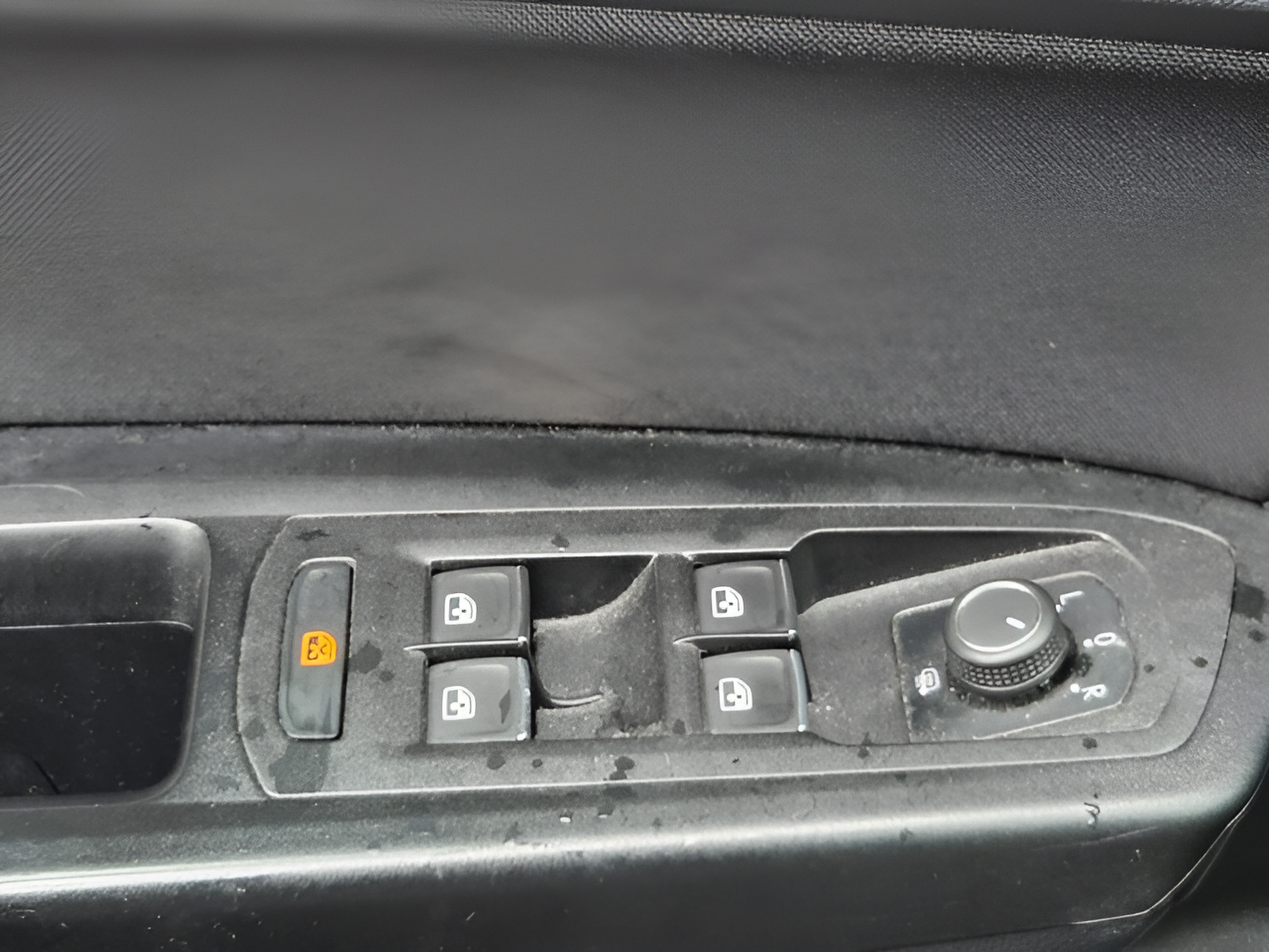 Used 2019 Volkswagen Atlas S FWD image 26