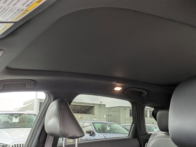 Used 2021 INFINITI QX50 Luxe w/ Appearance Package AWD/4WD image 13