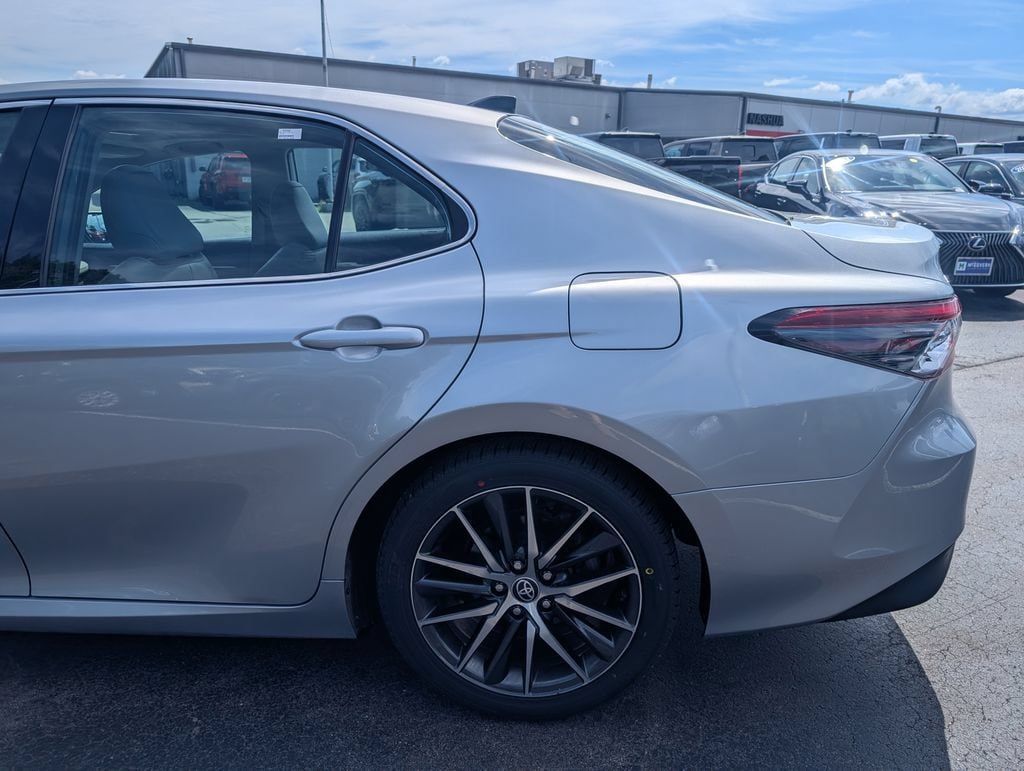 Used 2024 Toyota Camry XLE w/ Cold Weather Package AWD/4WD image 4