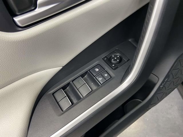 Used 2025 Toyota RAV4 XLE w/ Convenience Package image 20
