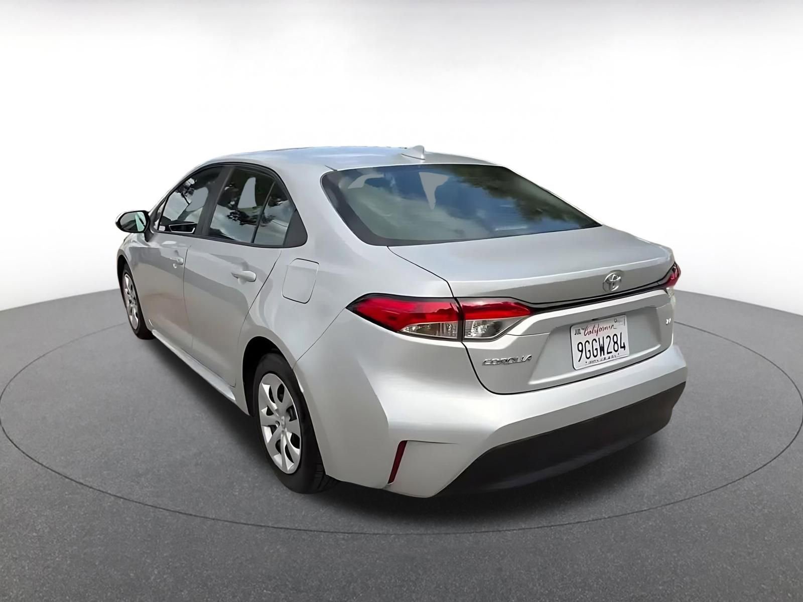 Used 2023 Toyota Corolla LE FWD image 10