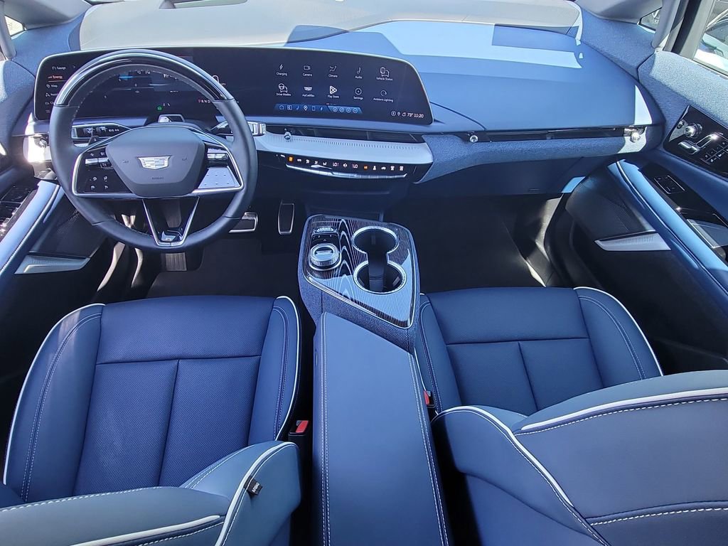 Certified 2025 Cadillac Optiq Sport 2 image 18