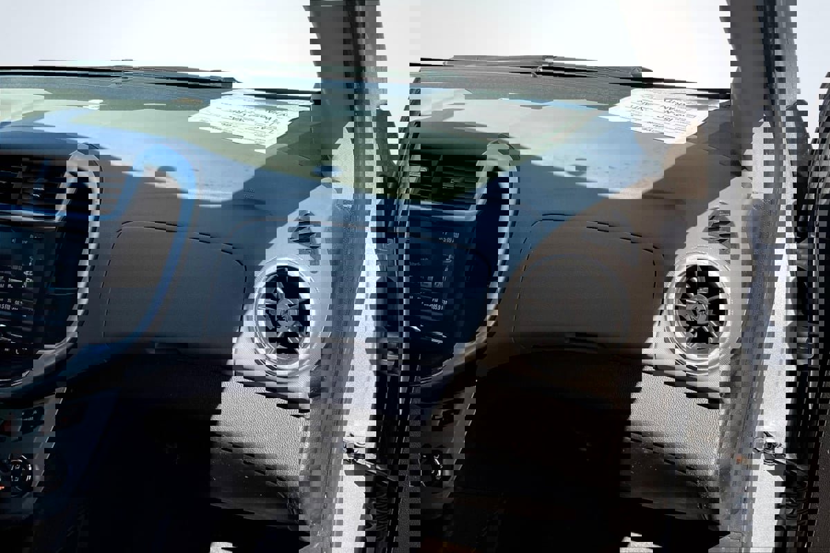 Used 2017 Chevrolet Sonic LT image 17