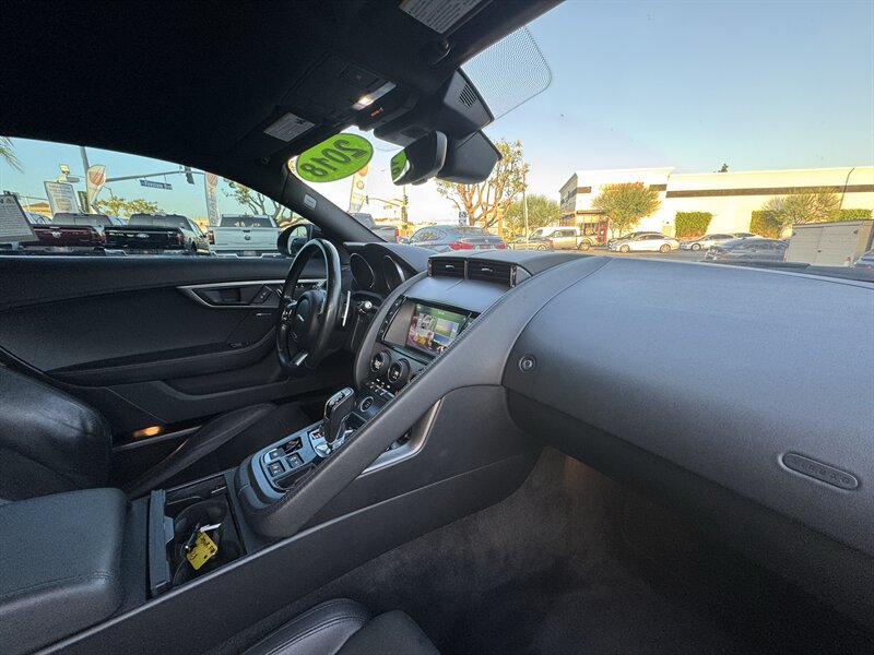 Used 2018 Jaguar F-TYPE Coupe RWD image 36