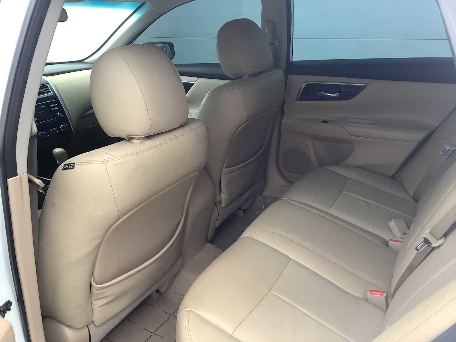 Used 2014 Nissan Altima 2.5 SV image 12