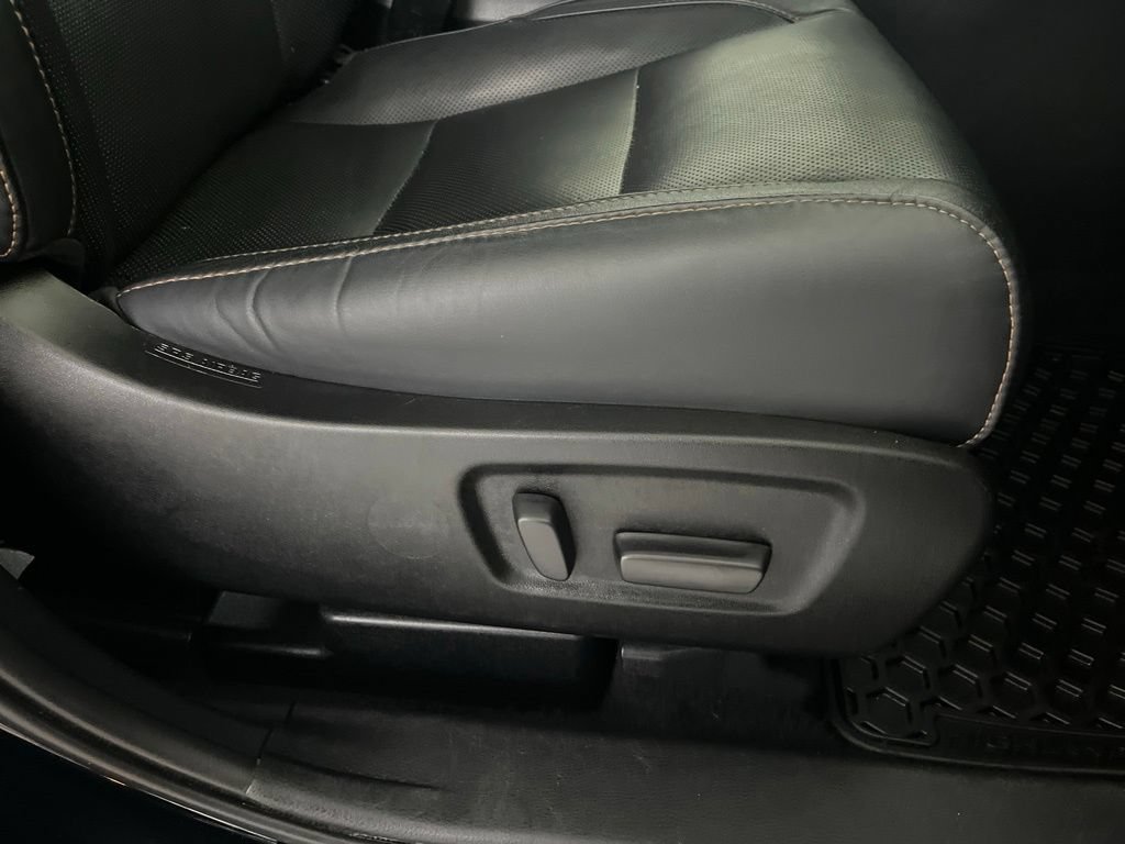 Used 2019 Toyota Highlander Limited AWD/4WD image 59