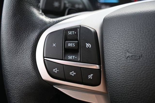 Used 2020 Ford Explorer XLT w/ Comfort Package AWD/4WD image 39