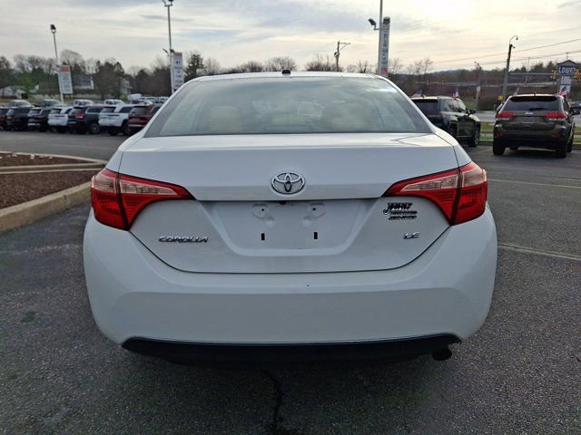 Used 2018 Toyota Corolla LE w/ LE Premium Package w/Moonroof image 7