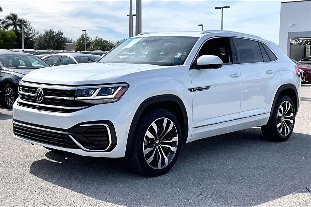 Certified 2023 Volkswagen Atlas Cross Sport SEL Premium R-Line image 9