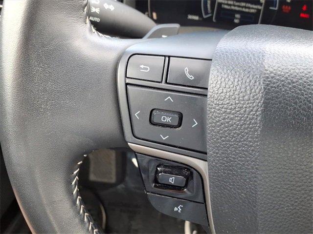 Used 2025 Toyota Camry SE image 24