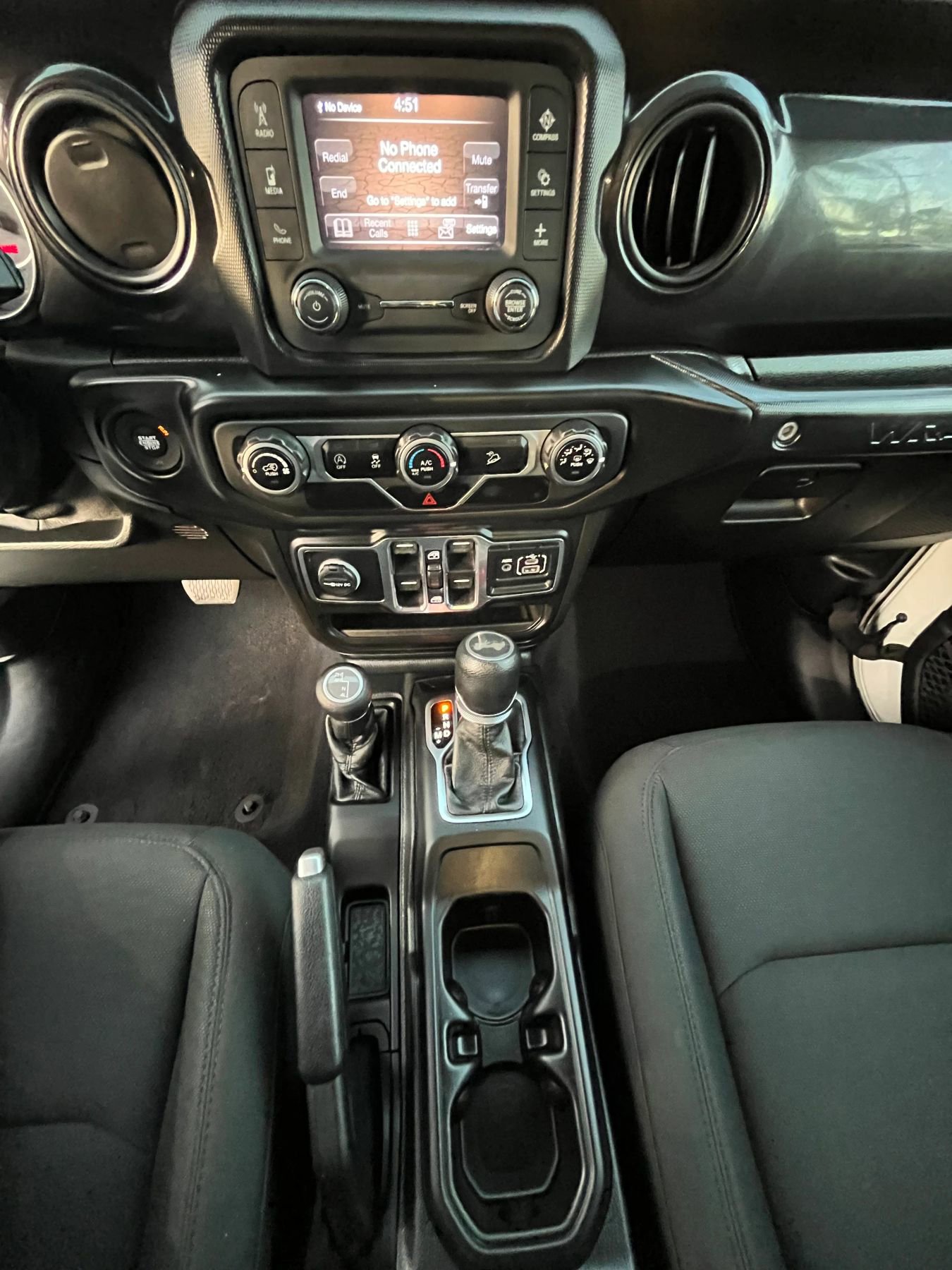 Used 2020 Jeep Wrangler Unlimited Sport image 15