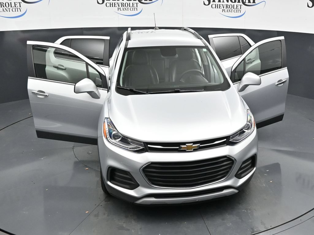 Used 2020 Chevrolet Trax LT w/ Driver Confidence Package FWD image 34