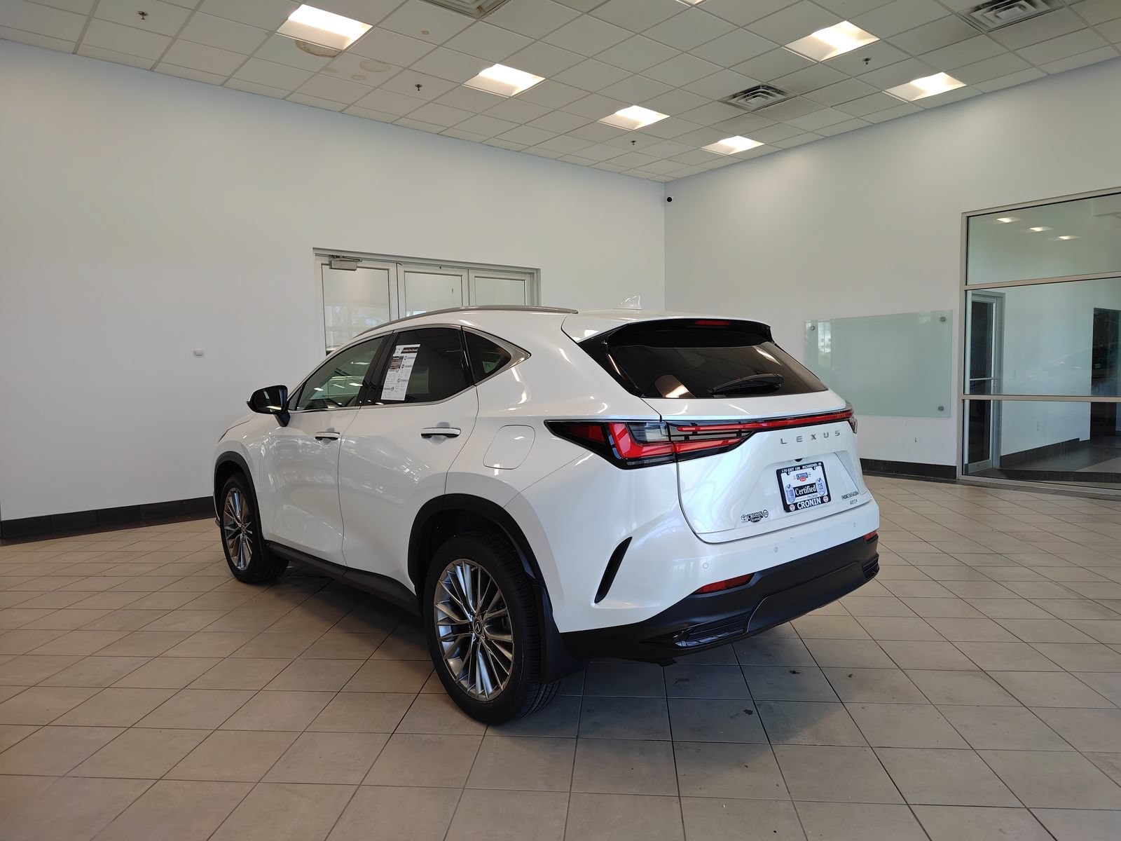 Used 2022 Lexus NX 350h AWD w/ Vision Package image 5